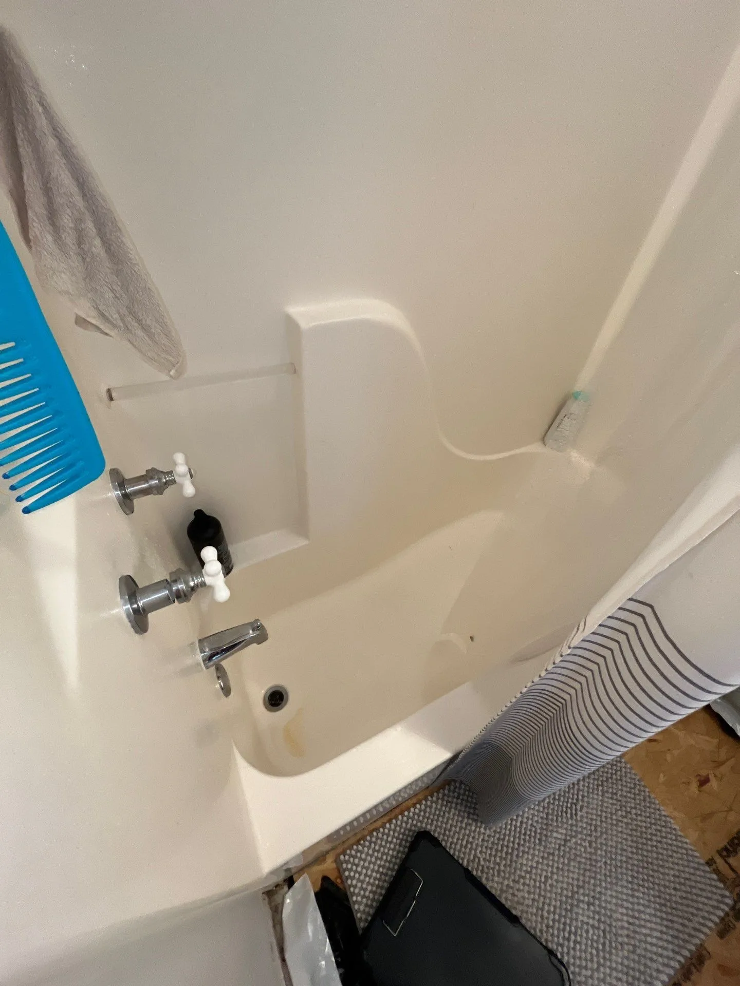 Bathroom mold reveal: tub out demo and remediation
