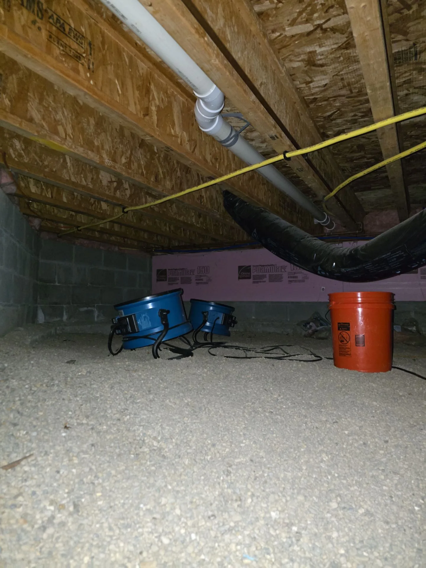 Crawlspace fans