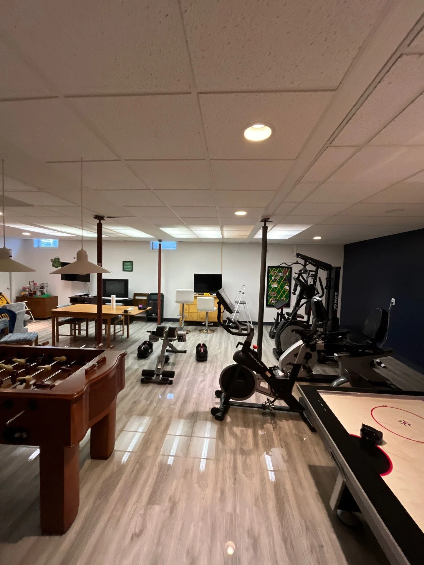 Finished basement flood: water evacuation, drying, and floor restoration
